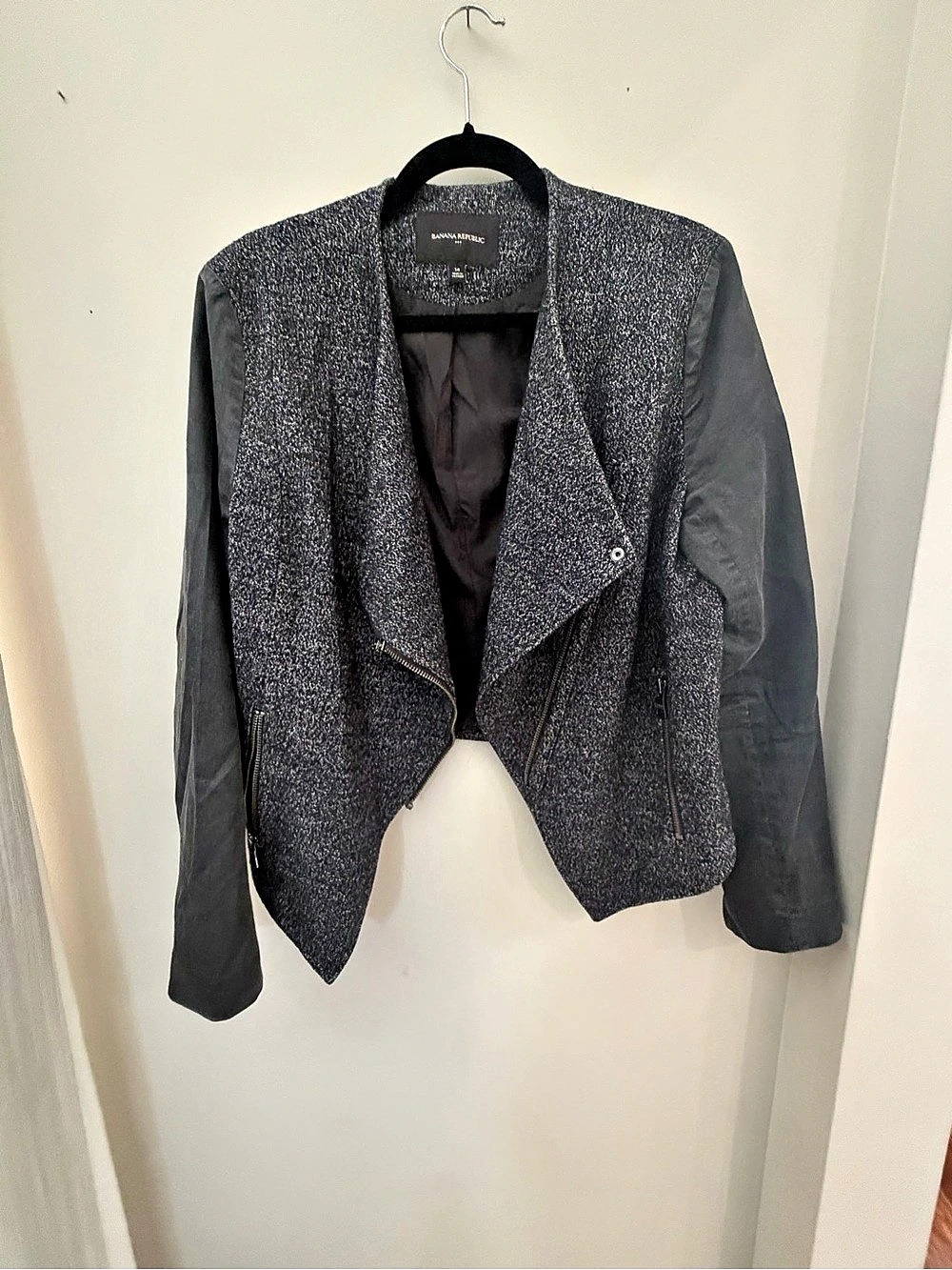Banana Republic Tweed-Front Moto Jacket in Black & Gray Size 14 Like New